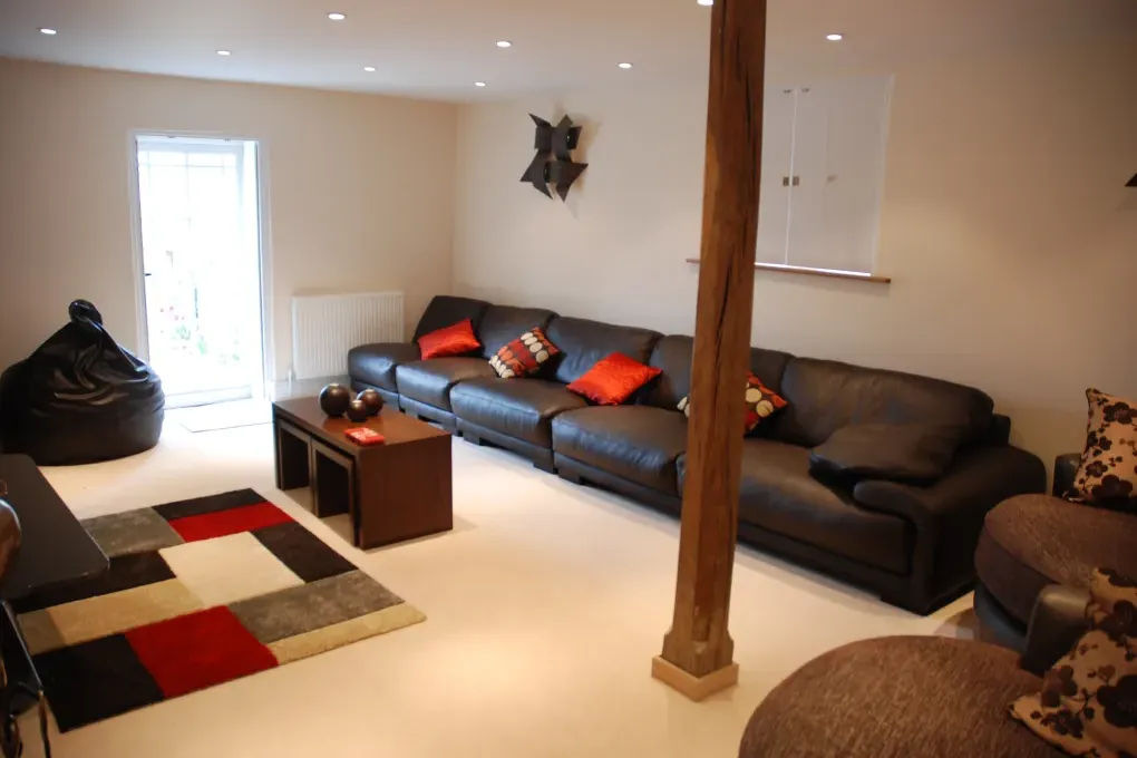 Woodlands High Quality Farmhouse sleeps 14