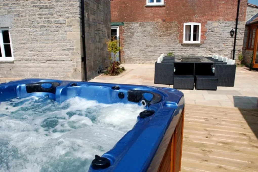 Woodlands High Quality Farmhouse sleeps 14