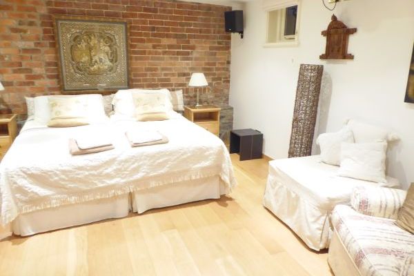 Large Peak District Luxury Cottages sleep 10 to 16
