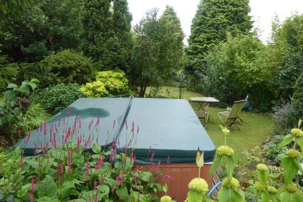 Large Peak District Luxury Cottages sleep 10 to 16
