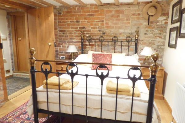 Large Peak District Luxury Cottages sleep 10 to 16
