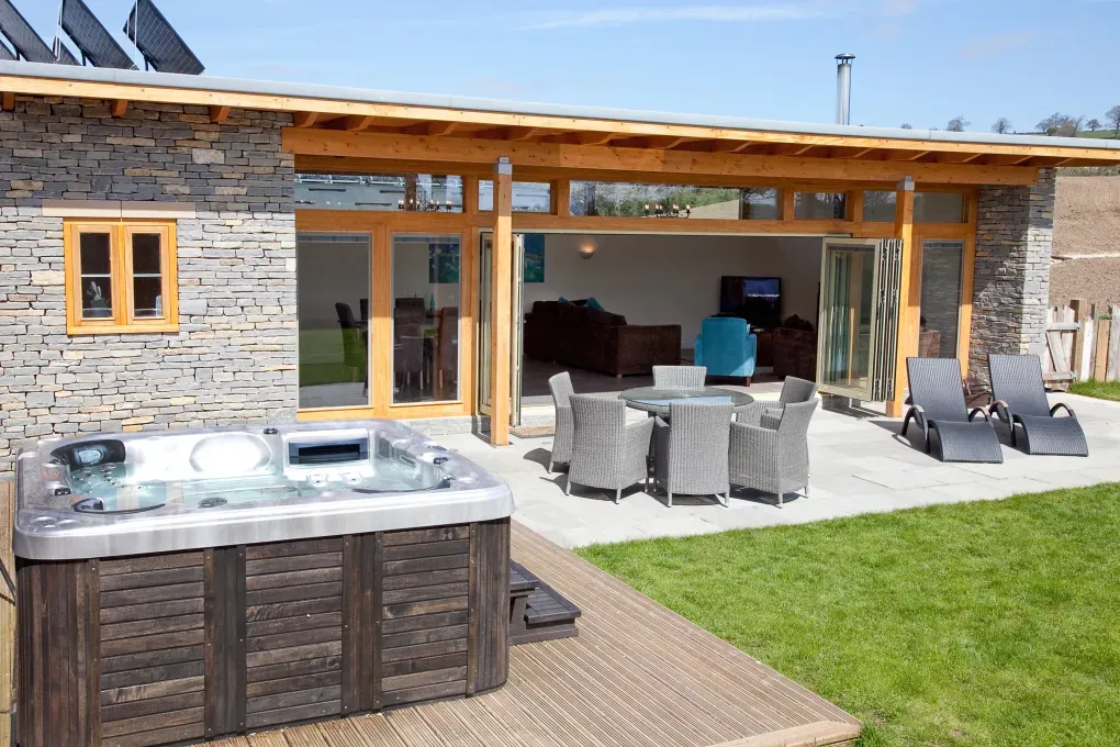 5 Star Swallow's Orchard with Access to Sedum Spa