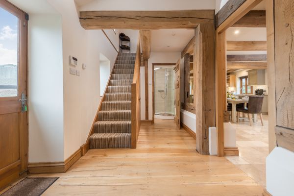 Sleeps 7+1, 5* Gold, Lovely clean Cottage in rural location with shared games room 
