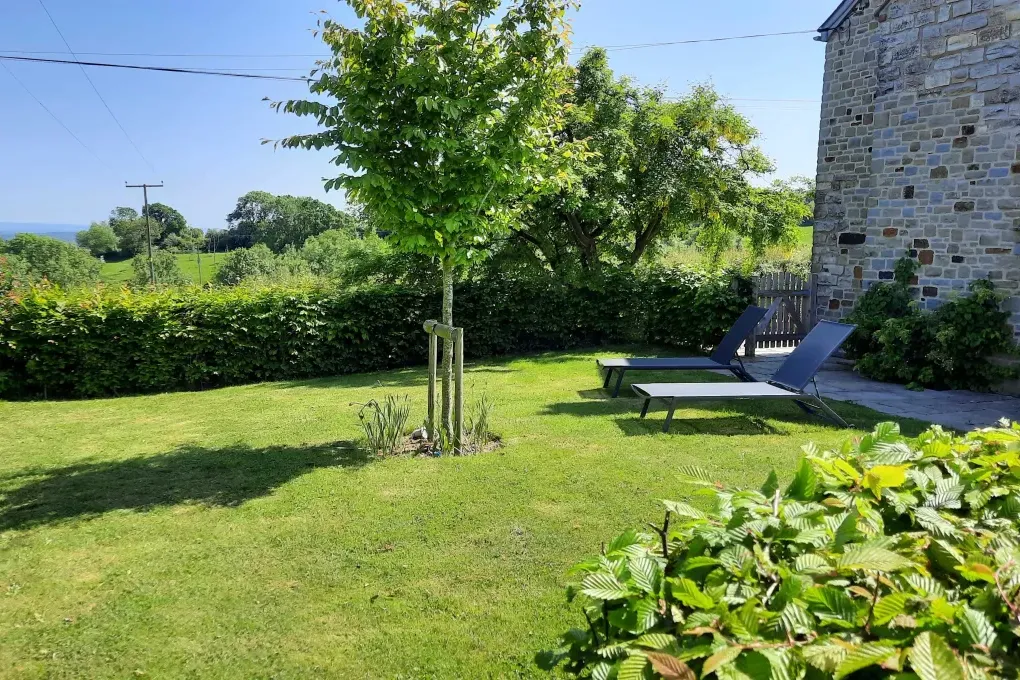 Sleeps 2, Romantic, Modern, Luxurious Cottage with garden, WiFi and Amazing Views