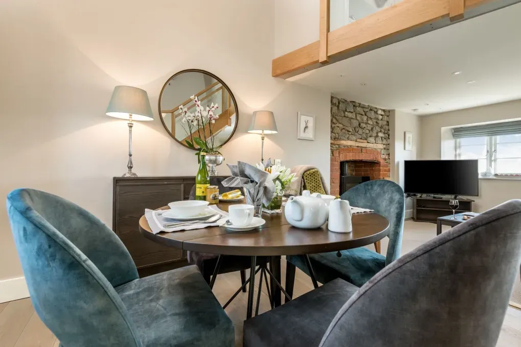 Sleeps 2 Romantic Retreat Stone Cottage with Amazing Views