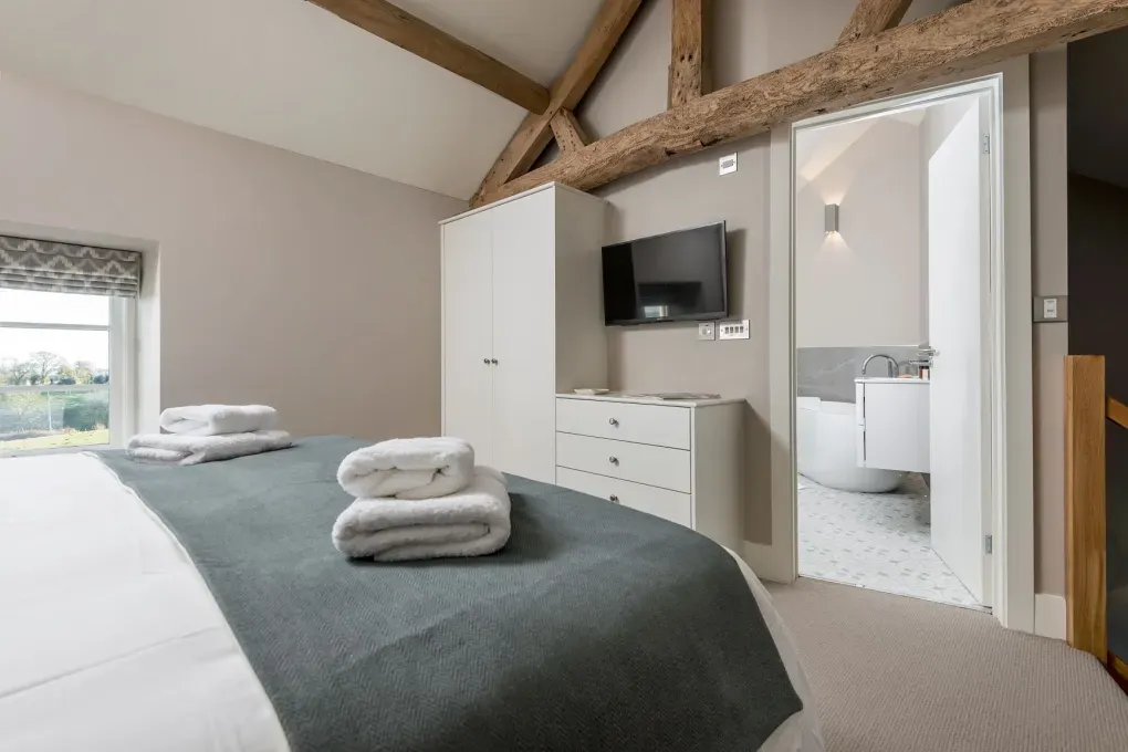 Sleeps 2 Romantic Retreat Stone Cottage with Amazing Views