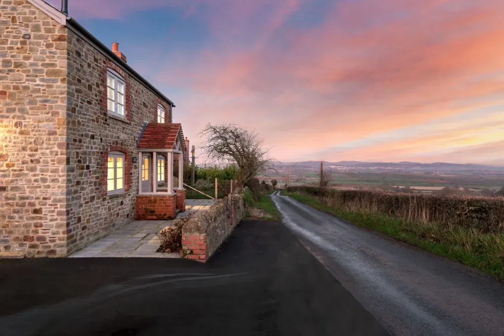 Sleeps 2 Romantic Retreat Stone Cottage with Amazing Views