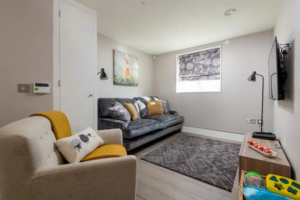 Sleeps 10 Luxury Holiday Rental with downstairs bedroom and bathroom