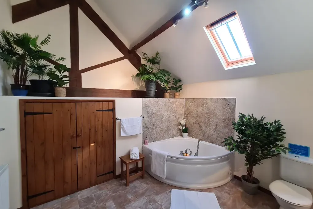 James Parlour - 5 Star with Swimming Pool & Sports Area