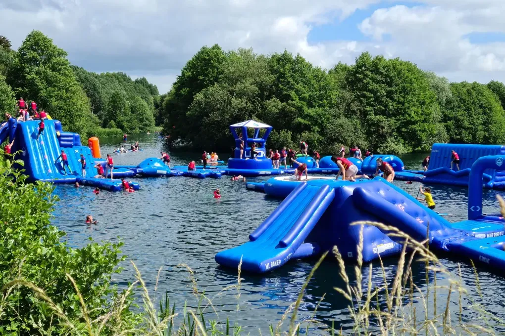 James's Parlour with exclusive use of shared Indoor Swimming Pool, Sports Court & Play Area