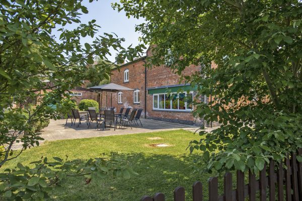 James's Parlour with exclusive use of shared Indoor Swimming Pool, Sports Court & Play Area