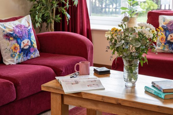 James's Parlour with exclusive use of shared Indoor Swimming Pool, Sports Court & Play Area