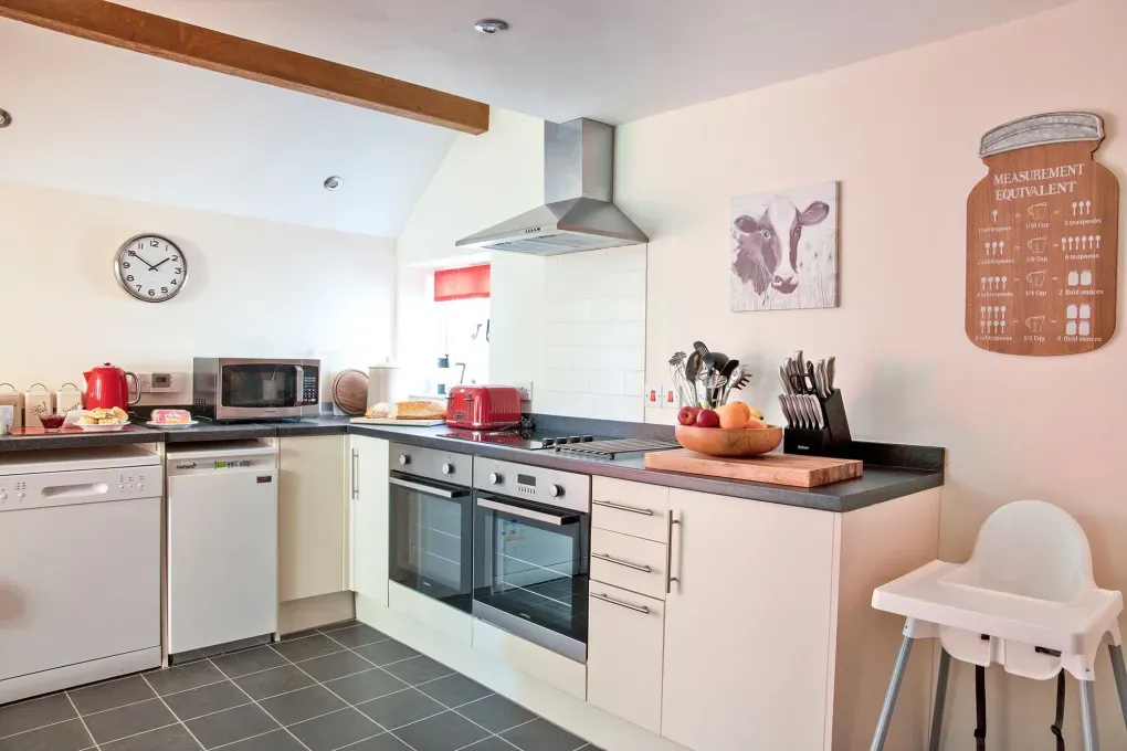 Oliver's Mill- 5 Star Swimming Pool, Toddler Play Area, Sports Area