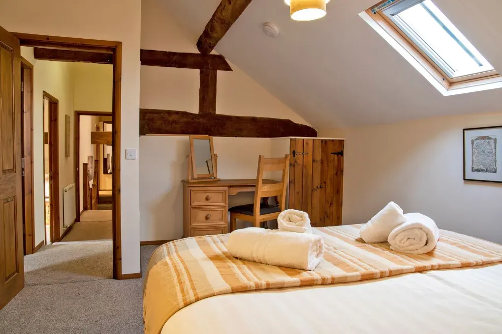 Oliver's Mill with shared Indoor Pool, Sports Court & Play Area