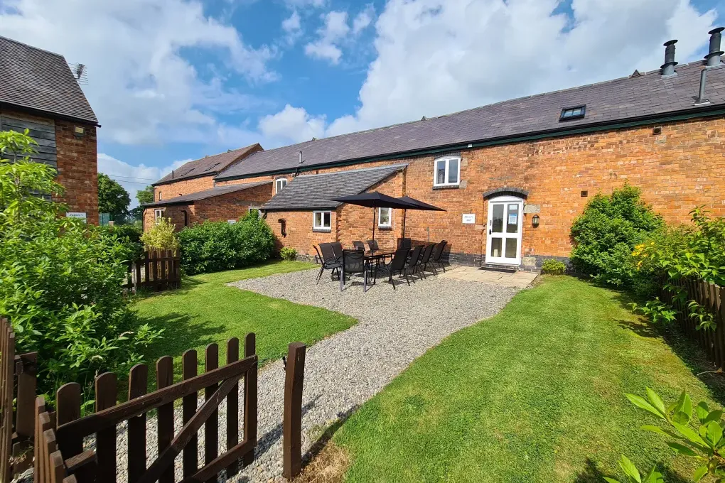 Oliver's Mill with shared Indoor Pool, Sports Court & Play Area