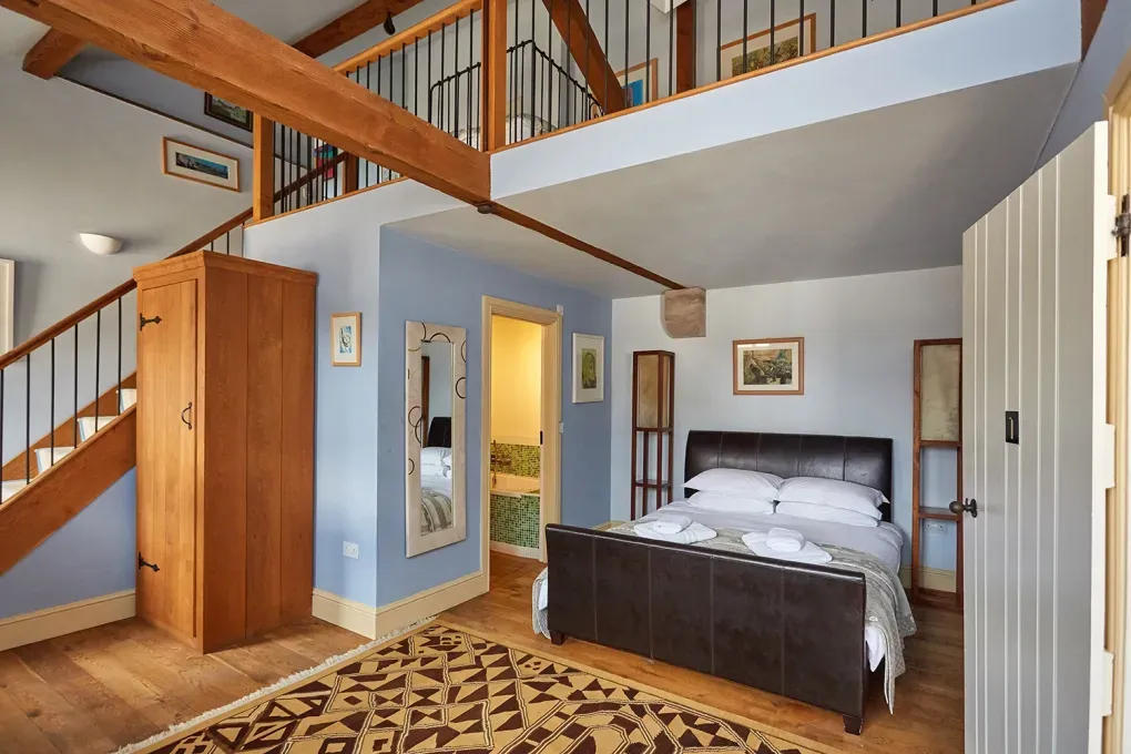 Luxury large group  accommodation