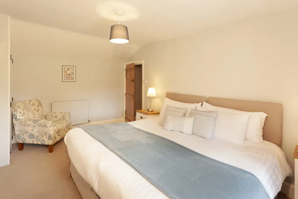 Sleeps 4 Idyllic Farmstay