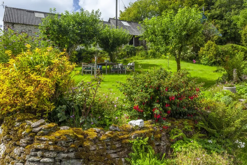 Sleeps 4 Idyllic Farmstay