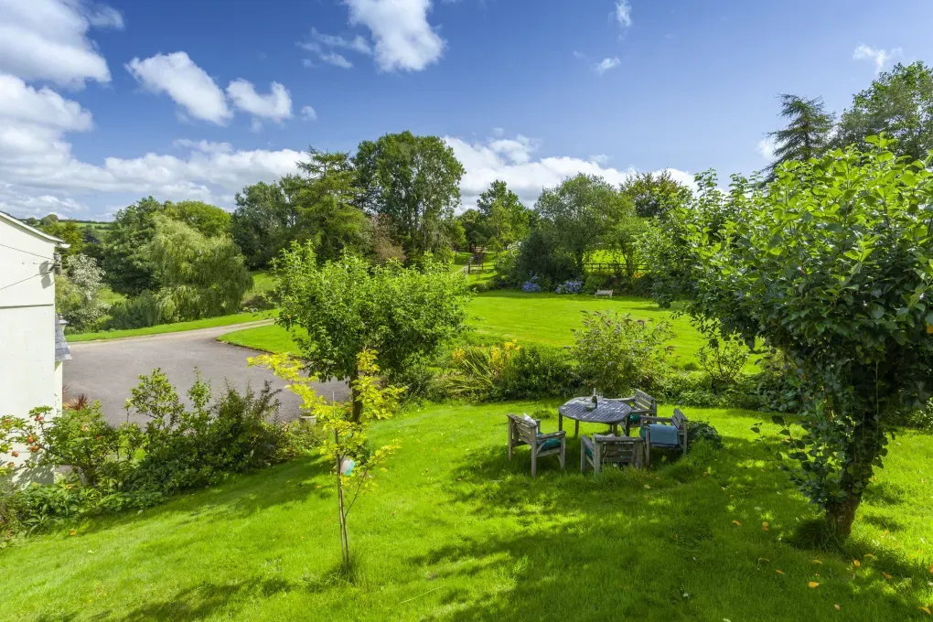 Sleeps 4 Idyllic Farmstay