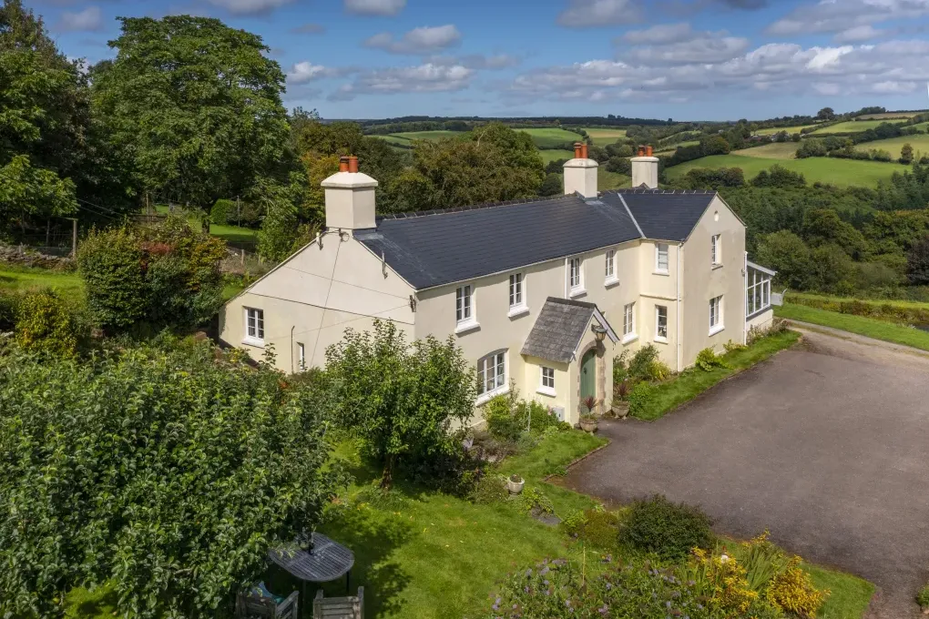 Sleeps 4 Idyllic Farmstay