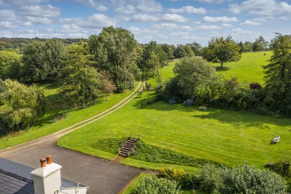Sleeps 4 Idyllic Farmstay