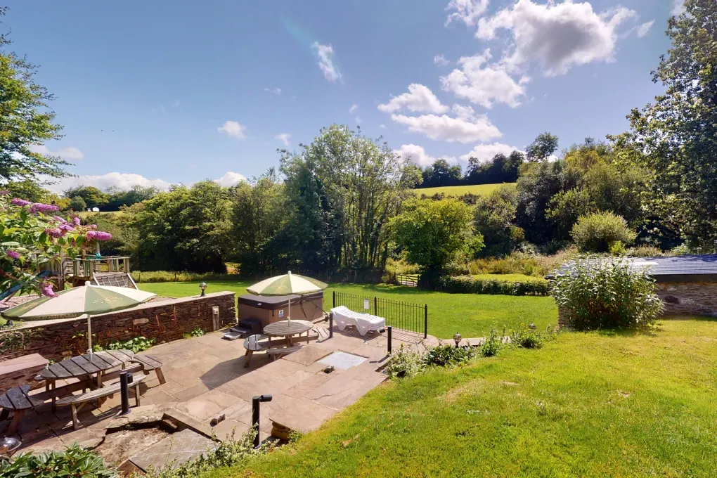 Luxurious Brendon Hills Farmhouse