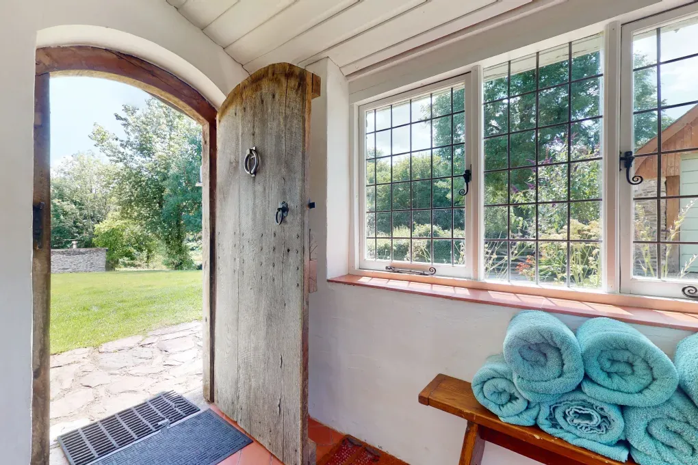Luxurious Brendon Hills Farmhouse