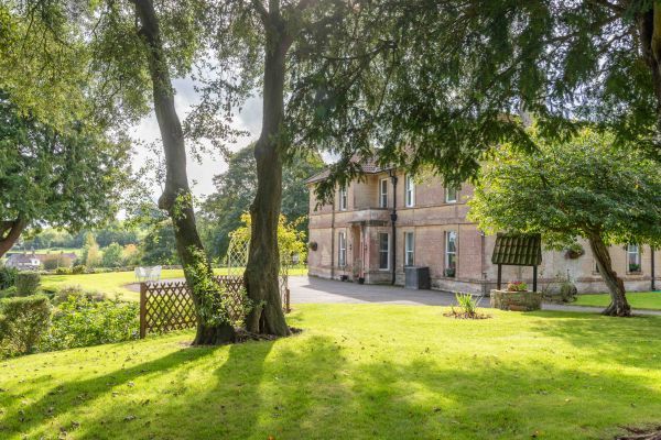 Cholwell Hall