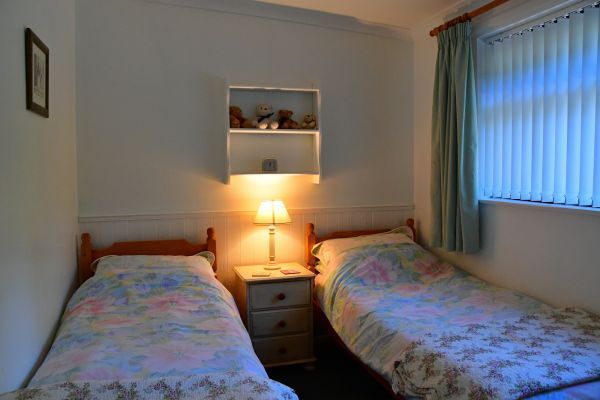 Holiday chalet double bedroom twin bedroom