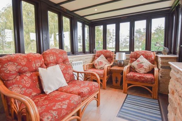 The Cotswold Manor Hall, Exclusive Hot-Tub, Games/Event Barns, 70 acres of Parkland