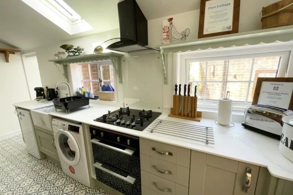 All Seasons Cottage Breaks - Flint Cottage