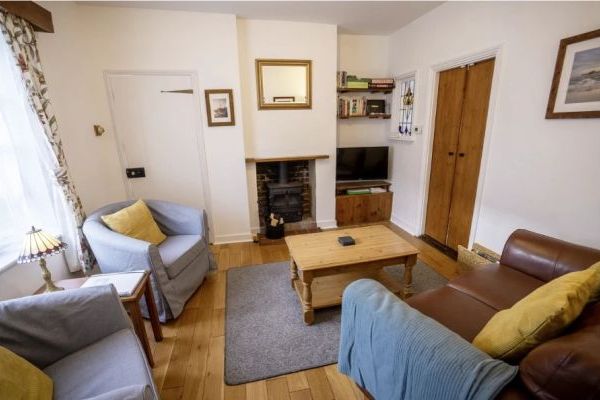All Seasons Cottage Breaks - Flint Cottage