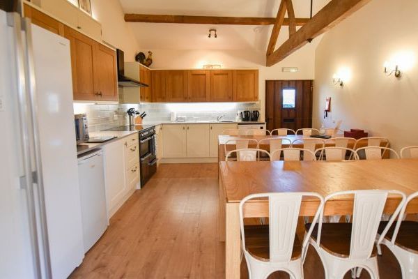 The Cotswold Manor Grange, Exclusive Hot-Tub, Games Barn, 70 acres of Parkland