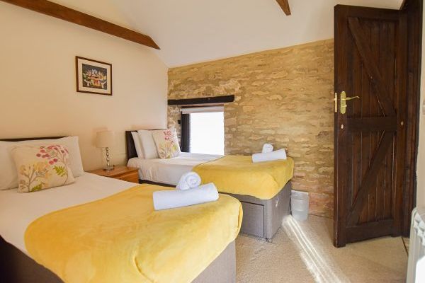 The Cotswold Manor Grange, Exclusive Hot-Tub, Games Barn, 70 acres of Parkland