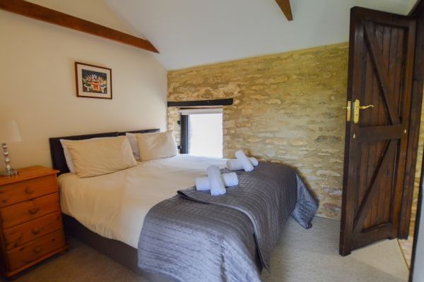 The Cotswold Manor Grange, Exclusive Hot-Tub, Games Barn, 70 acres of Parkland