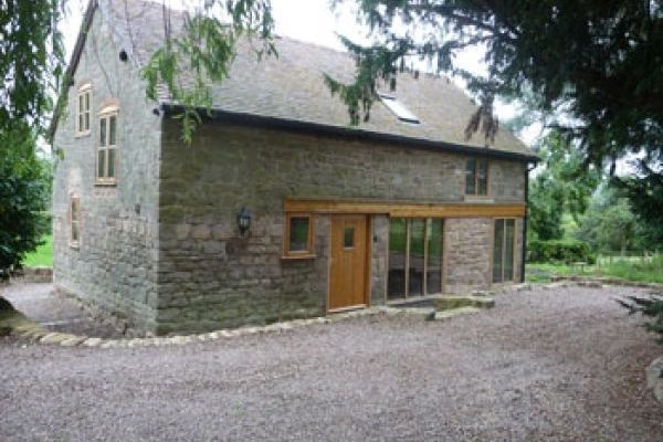 Self-catering renovated coach house sleeps 6