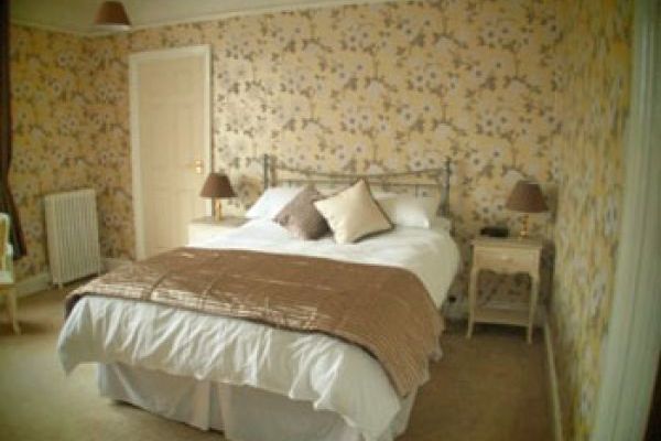 Self-catering countryside house in Devon sleeps 23