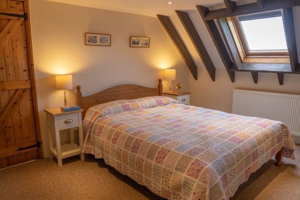 King size bed in Garden Cottage