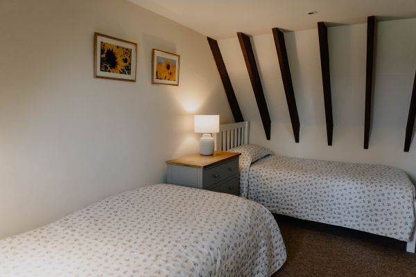 Twin bedroom at Meadow Cottage