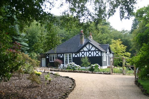Idyllic Sussex rural retreat