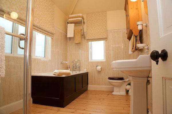 High Quality Family Bathroom