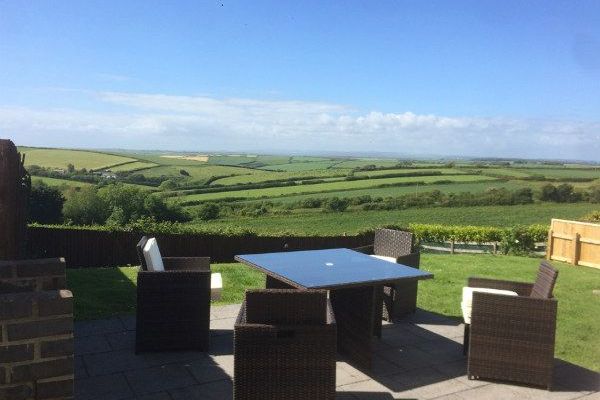 South Devon dog friendly holiday home with hot tub and enclosed garden