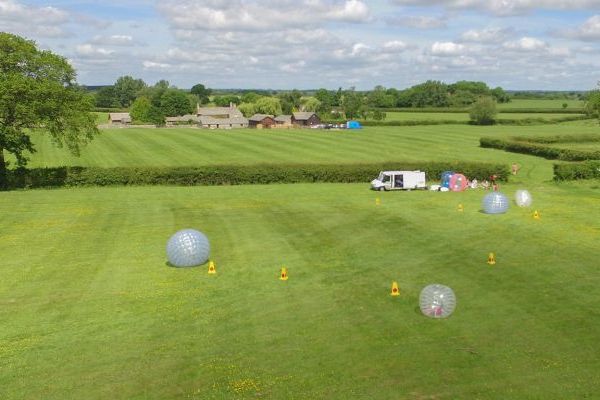 The Cotswold Manor Vineyard, Exclusive Hot-Tub, Games/Event Barns, 70 acres of Parkland