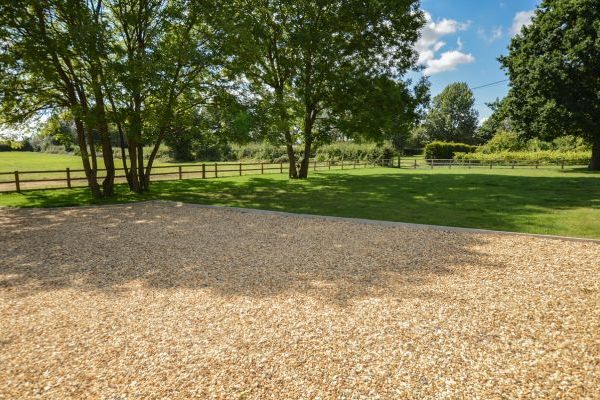 The Cotswold Manor Vineyard, Exclusive Hot-Tub, Games/Event Barns, 70 acres of Parkland
