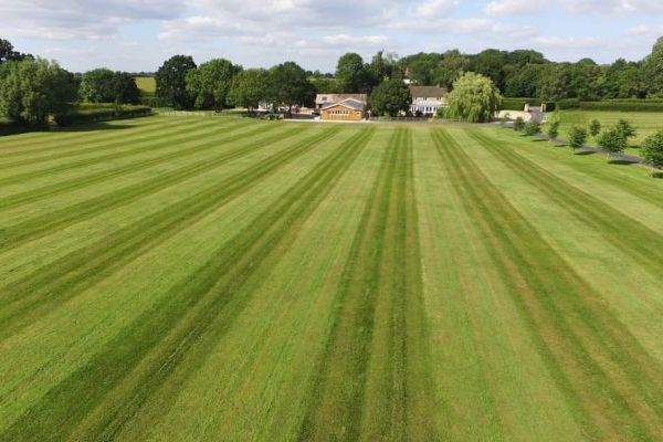 The Cotswold Manor Vineyard, Exclusive Hot-Tub, Games/Event Barns, 70 acres of Parkland