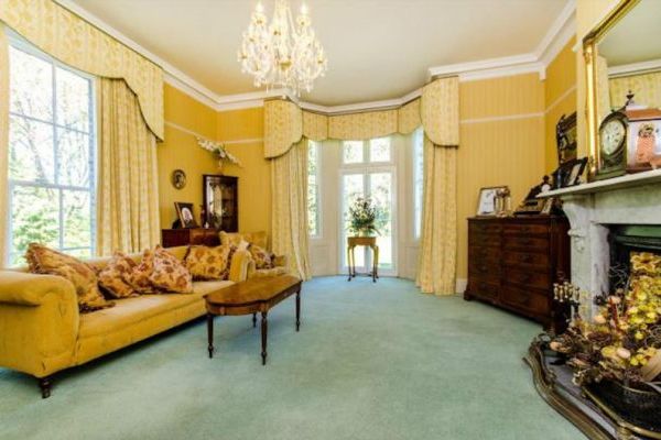 Formal Lounge
