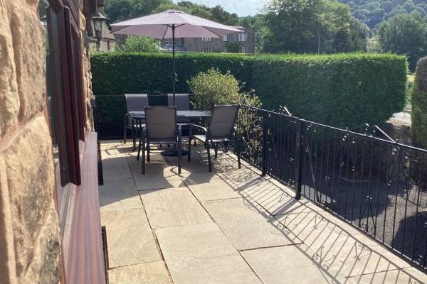The Haven - Luxury Sheltered Hot Tub & Games Room
