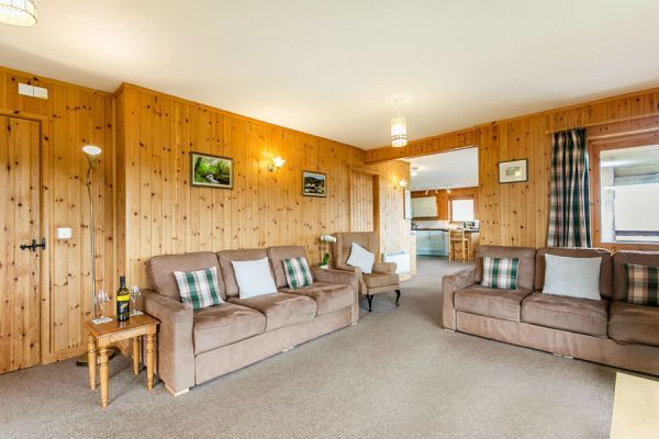Holly Lodge