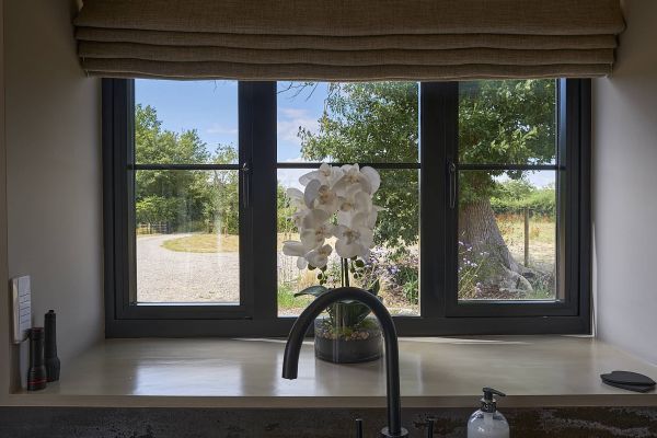 Field Barn sleeps 2, with a private Steam Room and AirCon!