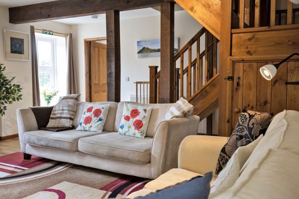 Buttercups & Hayloft Sleeps & Dines 16 with Pool, Sports Court & Play Area